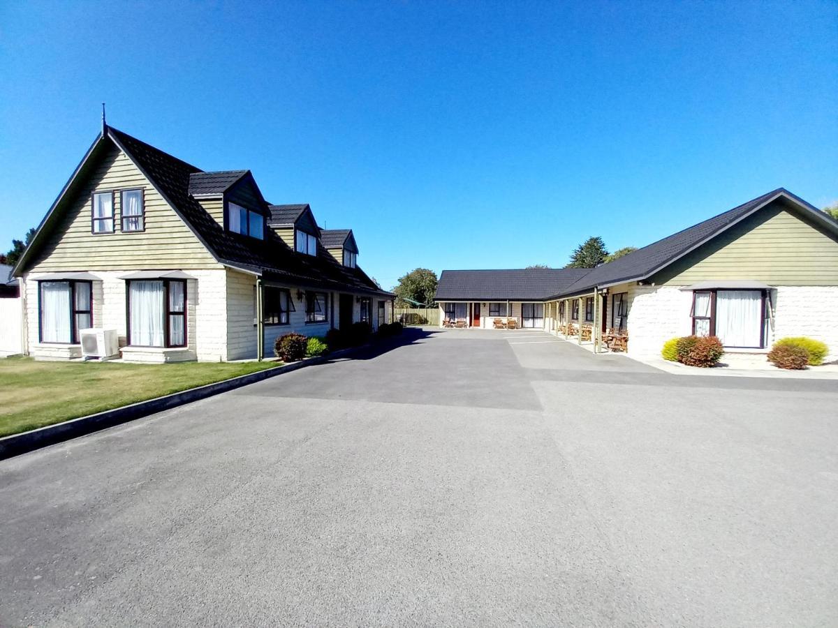 Academy Lodge Motel Ашбертон Екстер'єр фото
