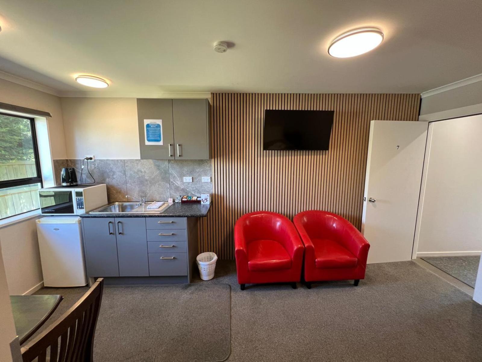 Academy Lodge Motel Ашбертон Екстер'єр фото
