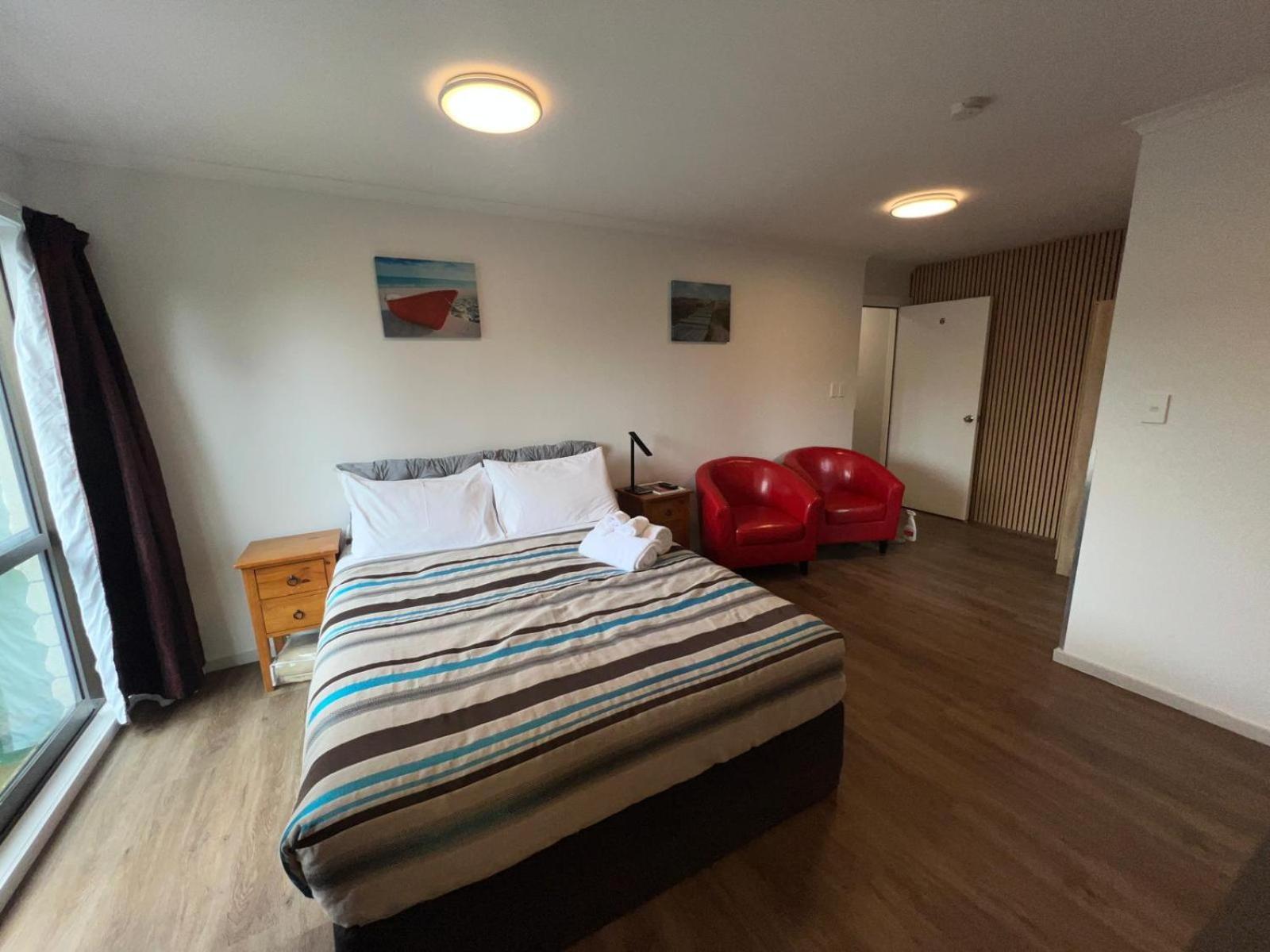 Academy Lodge Motel Ашбертон Екстер'єр фото