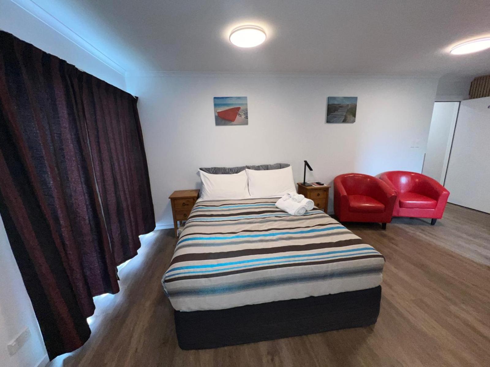 Academy Lodge Motel Ашбертон Екстер'єр фото