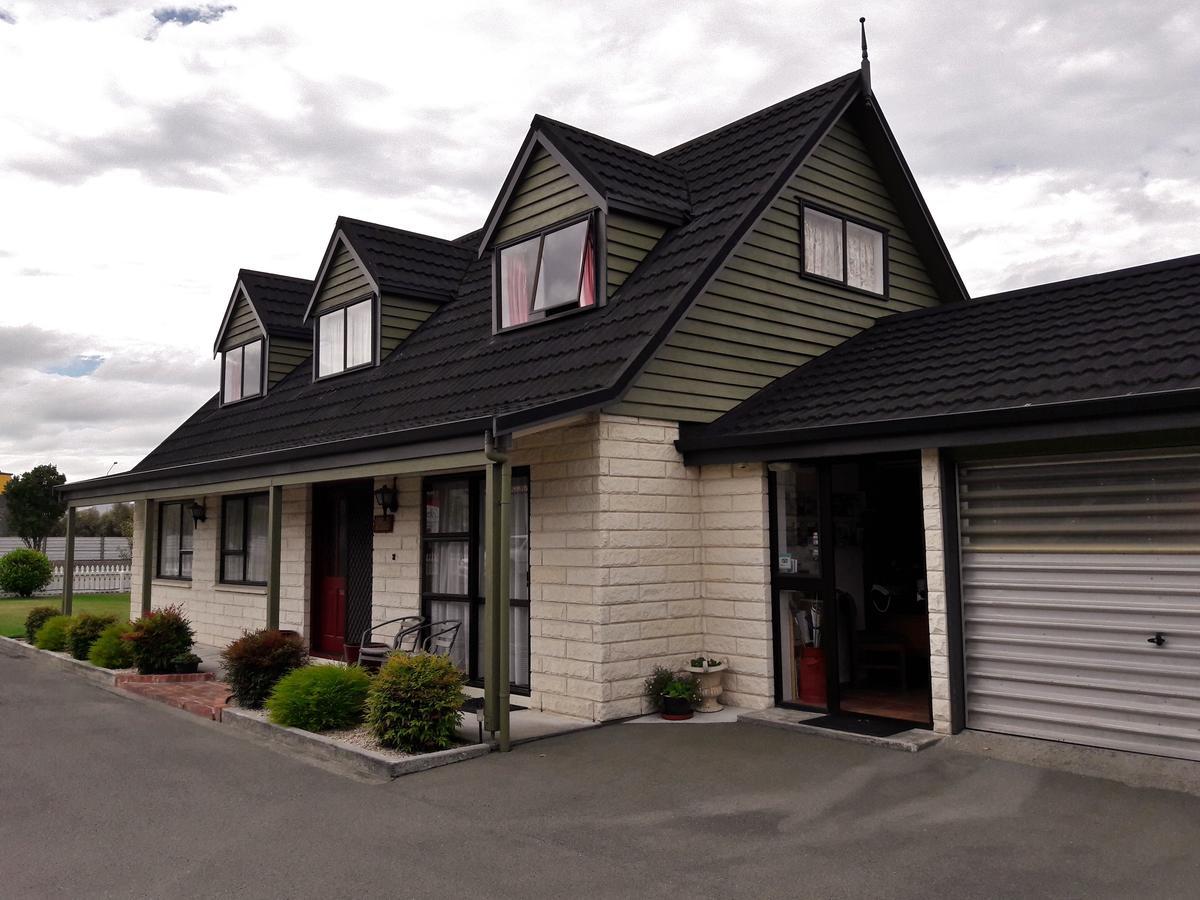 Academy Lodge Motel Ашбертон Екстер'єр фото