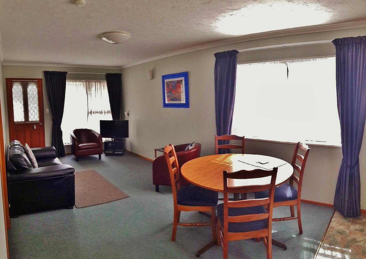 Academy Lodge Motel Ашбертон Екстер'єр фото