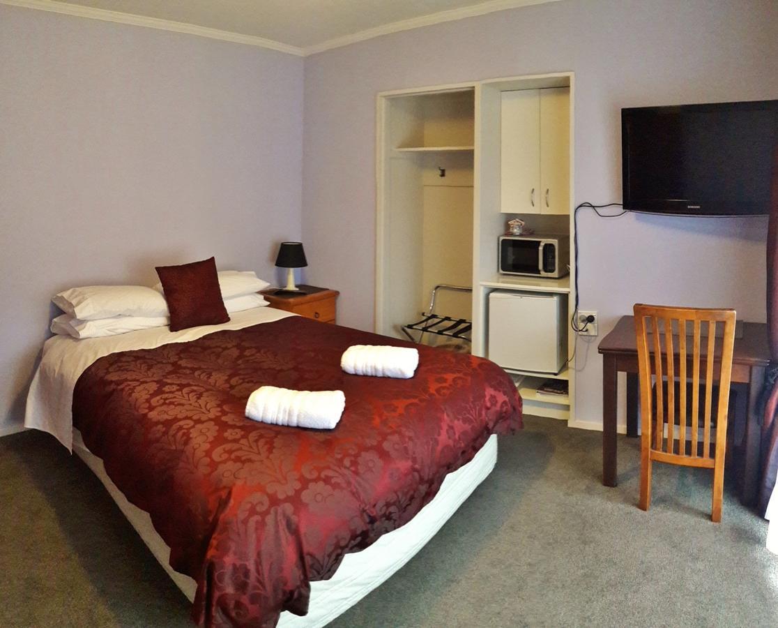 Academy Lodge Motel Ашбертон Екстер'єр фото